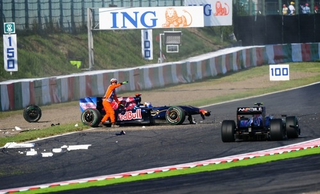 Illustration for article titled 2009 Japanese Grand Prix: A Jolly Good Race